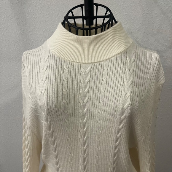 NWT Abercrombie & Fitch White Sweater Dress Size M - Picture 3 of 6